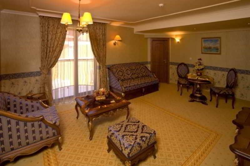 Hotel Chinar خيساريا المظهر الخارجي الصورة