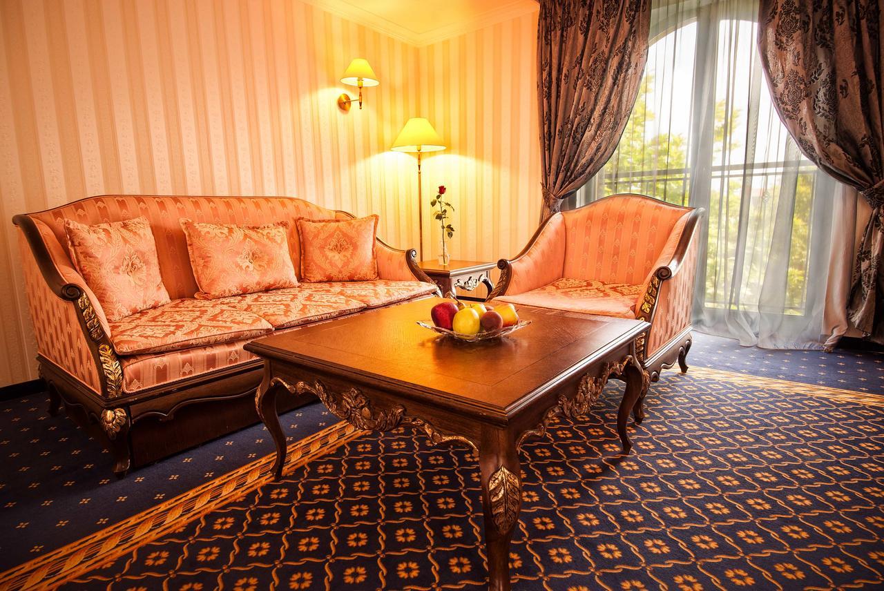 Hotel Chinar خيساريا المظهر الخارجي الصورة