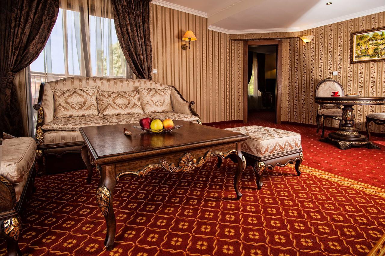 Hotel Chinar خيساريا المظهر الخارجي الصورة