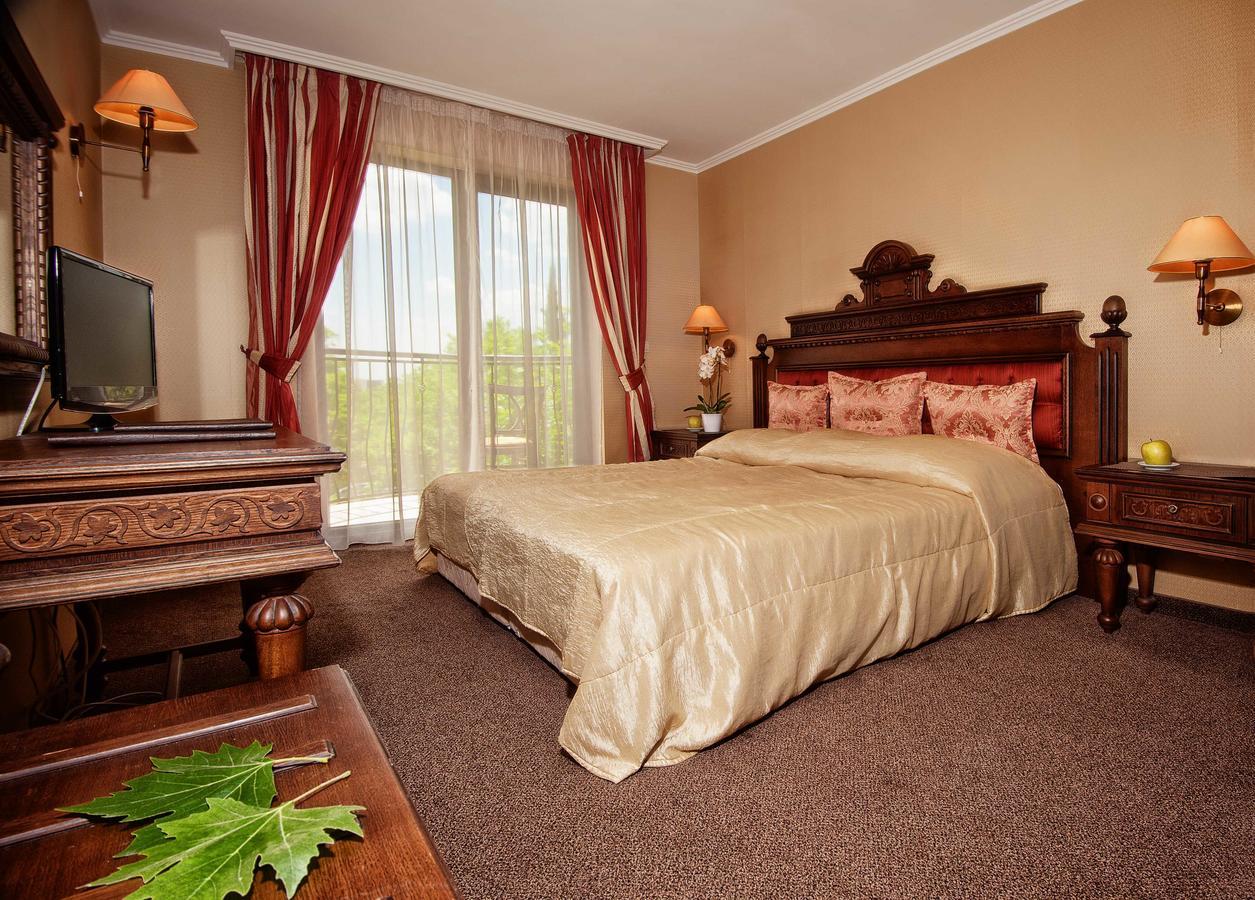 Hotel Chinar خيساريا المظهر الخارجي الصورة