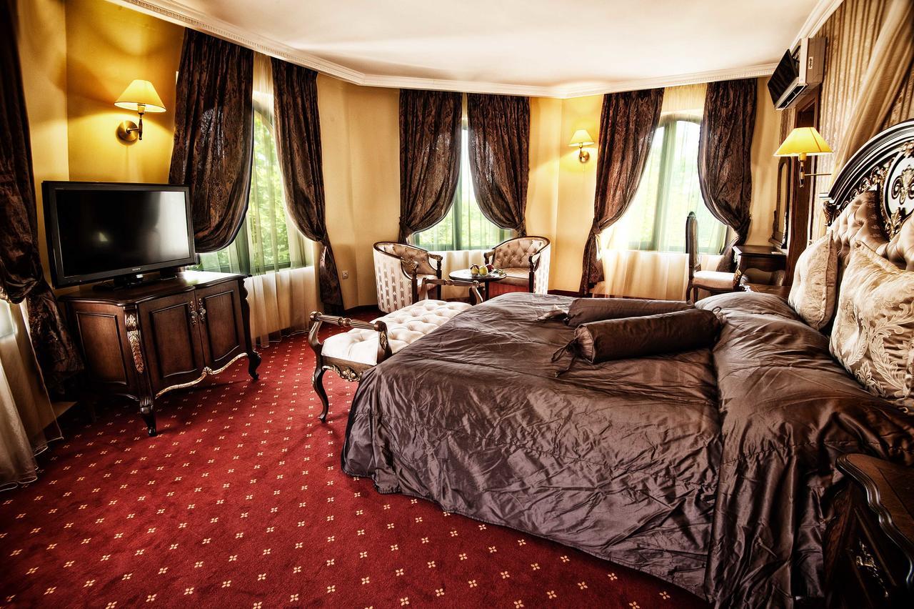 Hotel Chinar خيساريا المظهر الخارجي الصورة